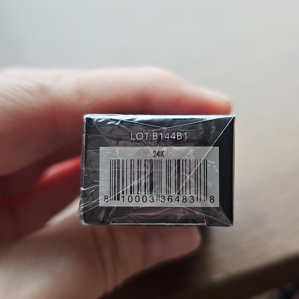 NIB Danessa Myricks Beauty Colorfix Liquid Metals Waterproof Pigment Sealed 24K - Picture 4 of 5